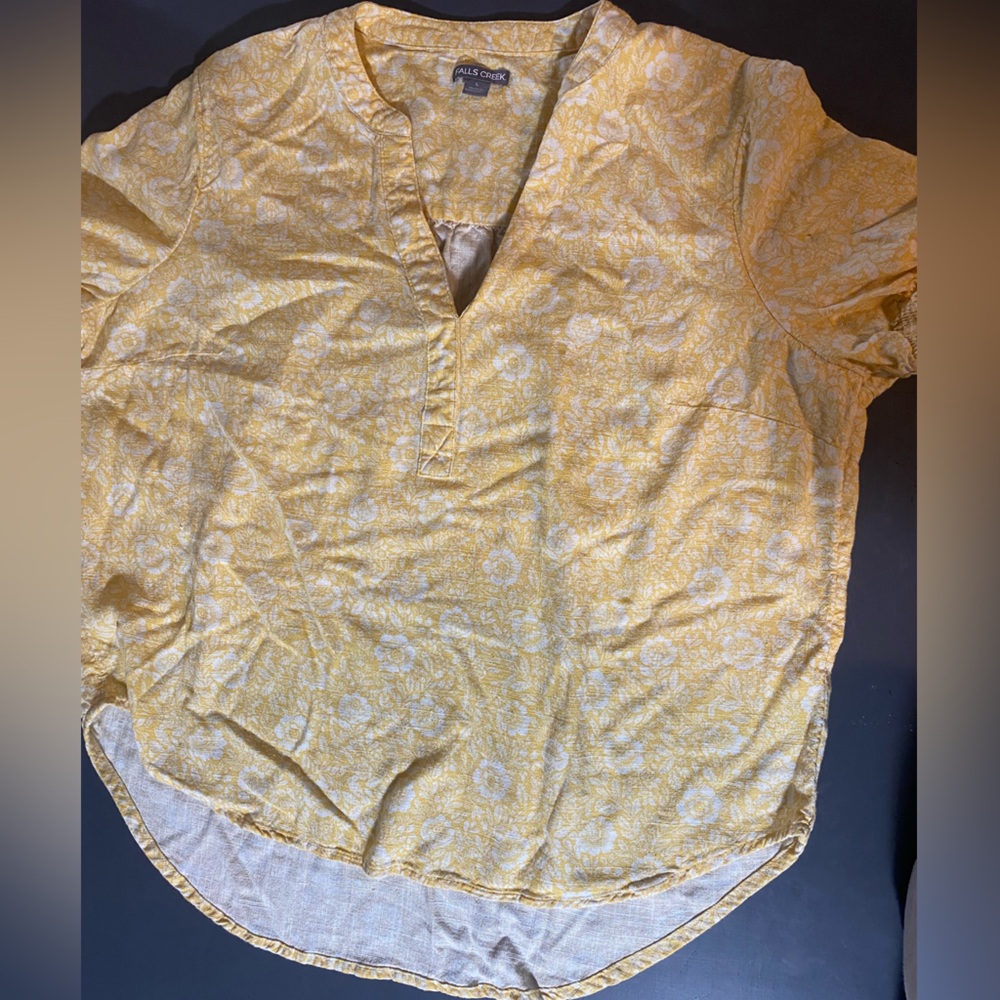 Falls Creek Yellow Floral Top